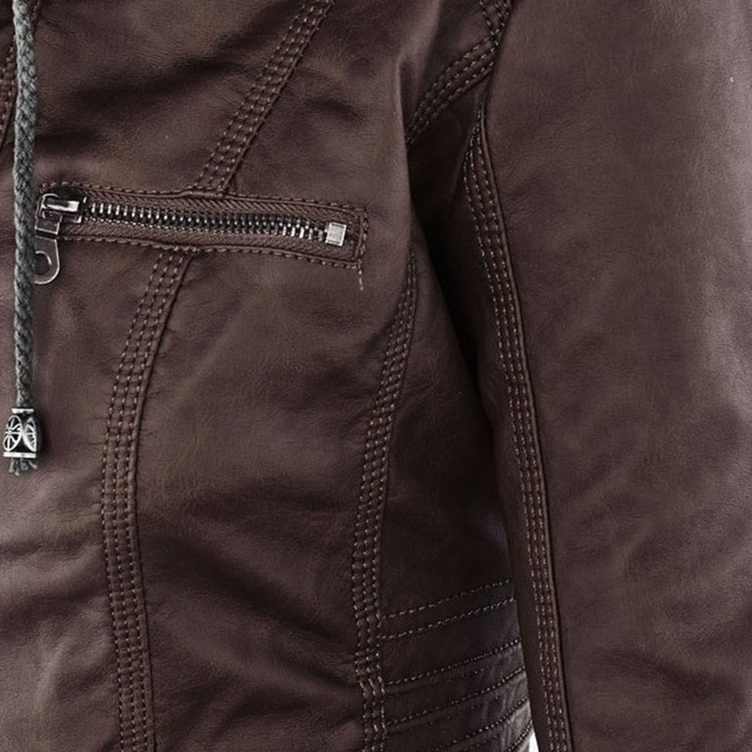 Giacca moderna in pelle con cappuccio