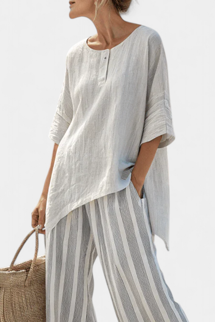 Daisy Set | Blusa Asimmetrica & Pantaloni a Righe per Stile Moderno
